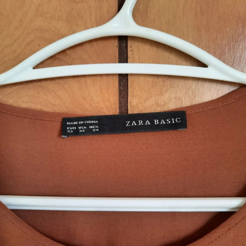 Zara basic flowy top - Picture 4 of 5